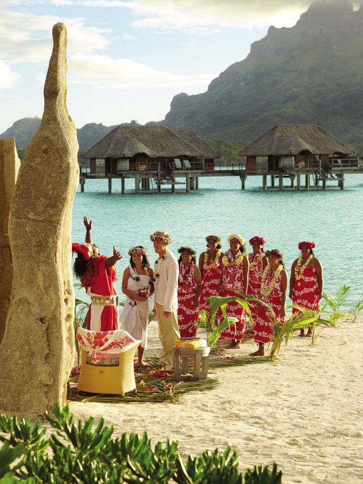 bora bora wedding with tradtional outfits 